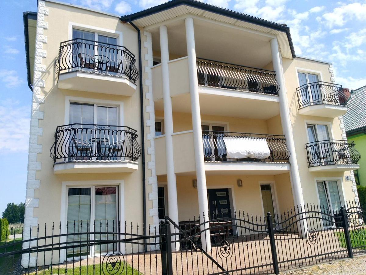 Villa Over Lake Mielno  Exterior photo